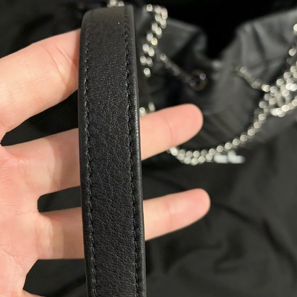 Chanel Gabrielle Chevron Bucket Handbag - Picture 8 of 10